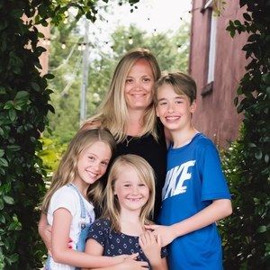 Meet your Posher, Jennifer